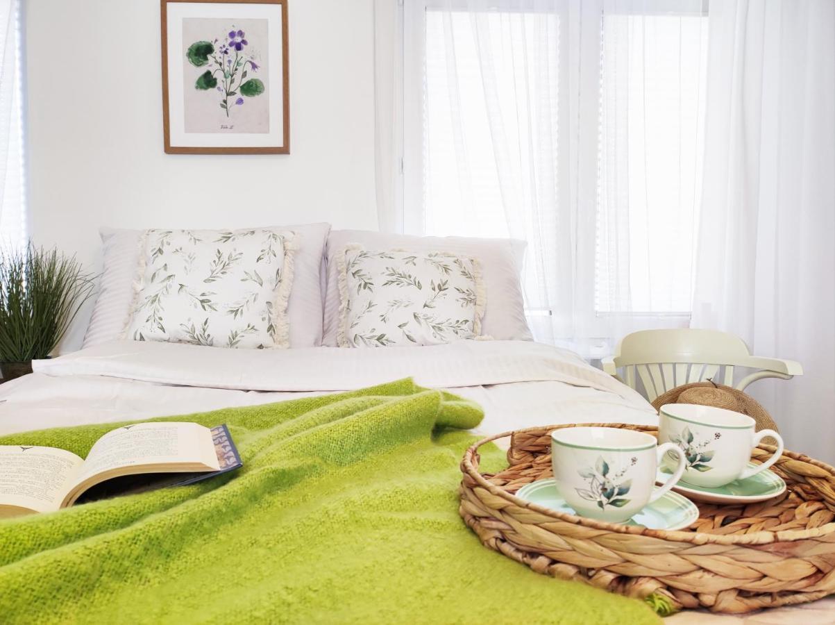 La Ola Apartamenty Миелно Екстериор снимка